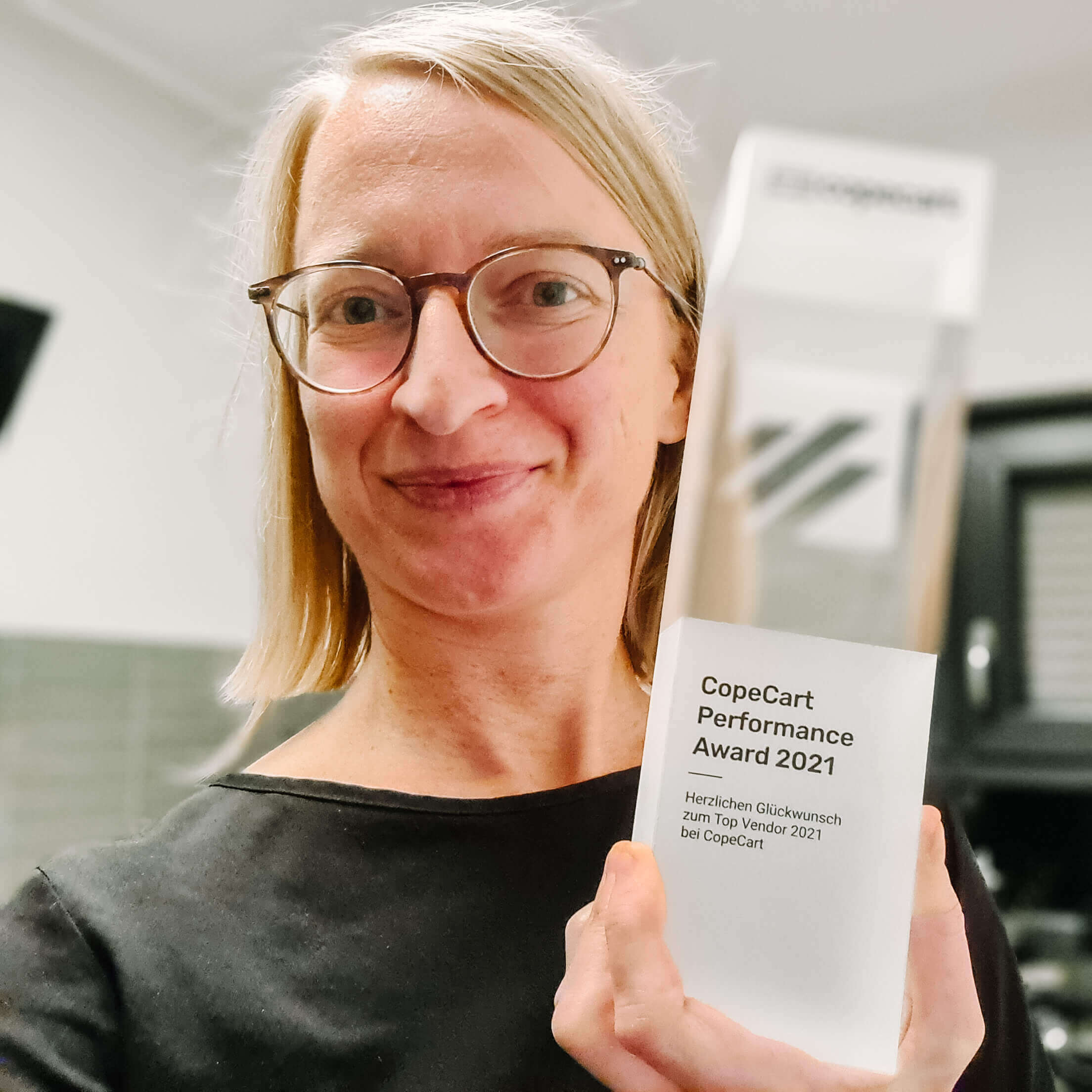 Marlis Schorcht mit CopeCart Award Marlis Schorcht mit CopeCart Award